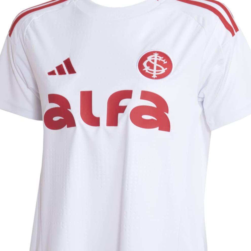 Detalhe traseiro da camisa infantil branca Adidas Internacional II com logos e números vermelhos